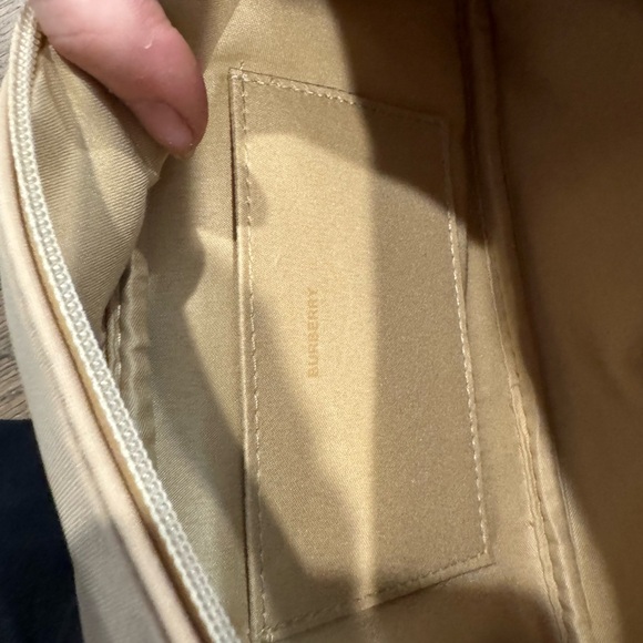 Burberry Hero Beige Pouch - Picture 7 of 8